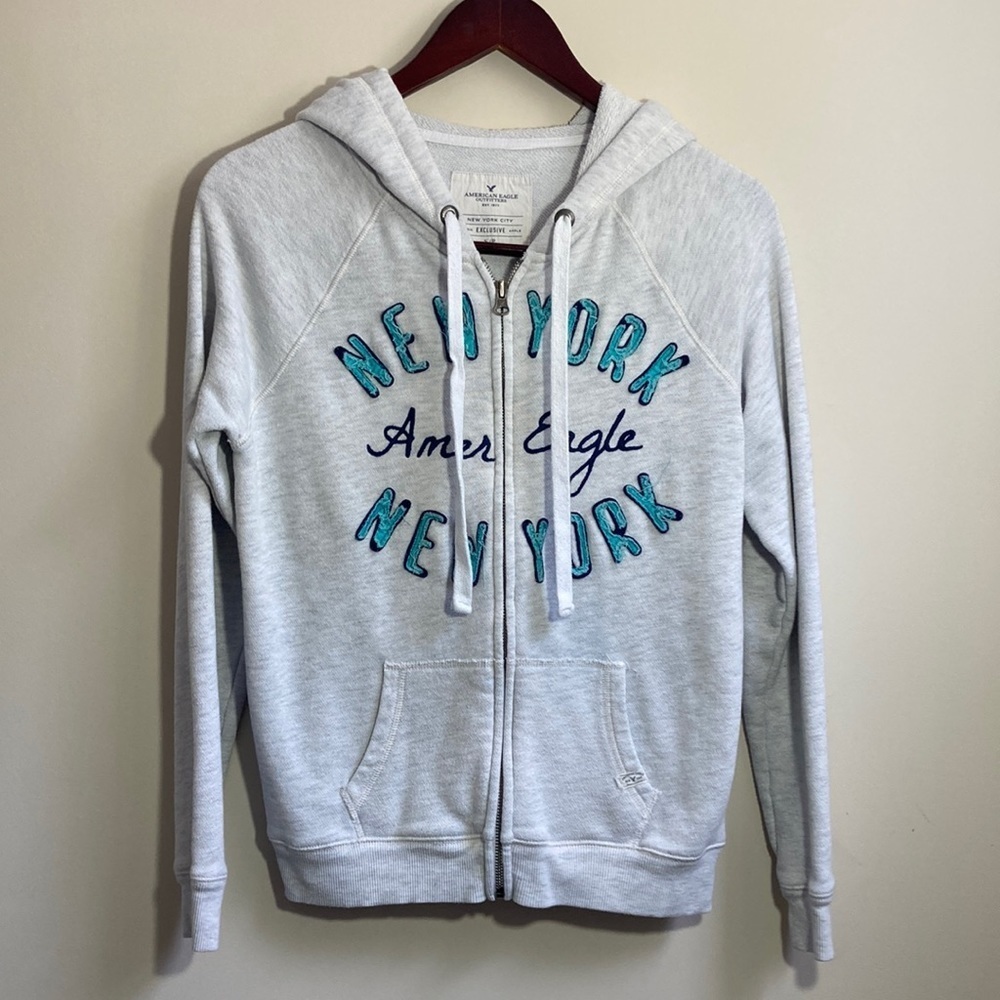 American Eagle Women’s Zip Up Hoodie Size Small